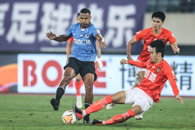 世界杯-提前出线！姆巴佩双响登贝莱传射 奥利塞2助法国3-0伊拉克